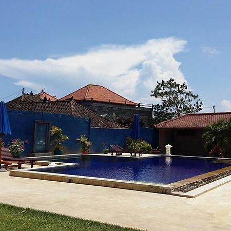 Tulamben Wreck Divers Resort y Restaurante Exterior foto