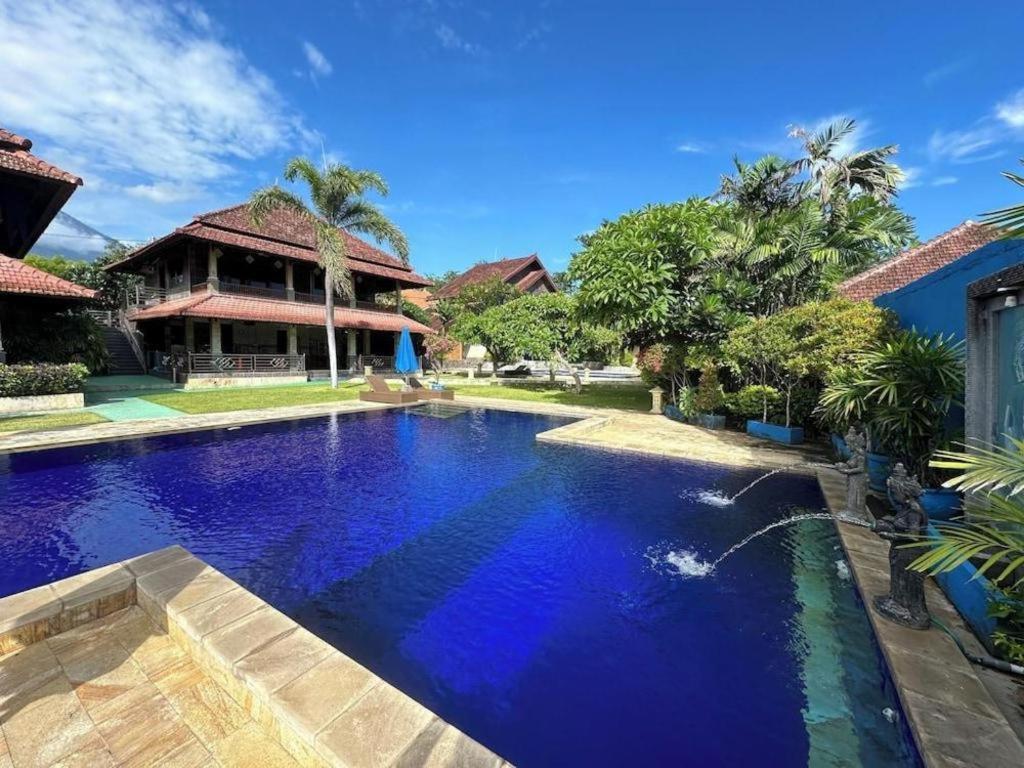 Tulamben Wreck Divers Resort y Restaurante Exterior foto