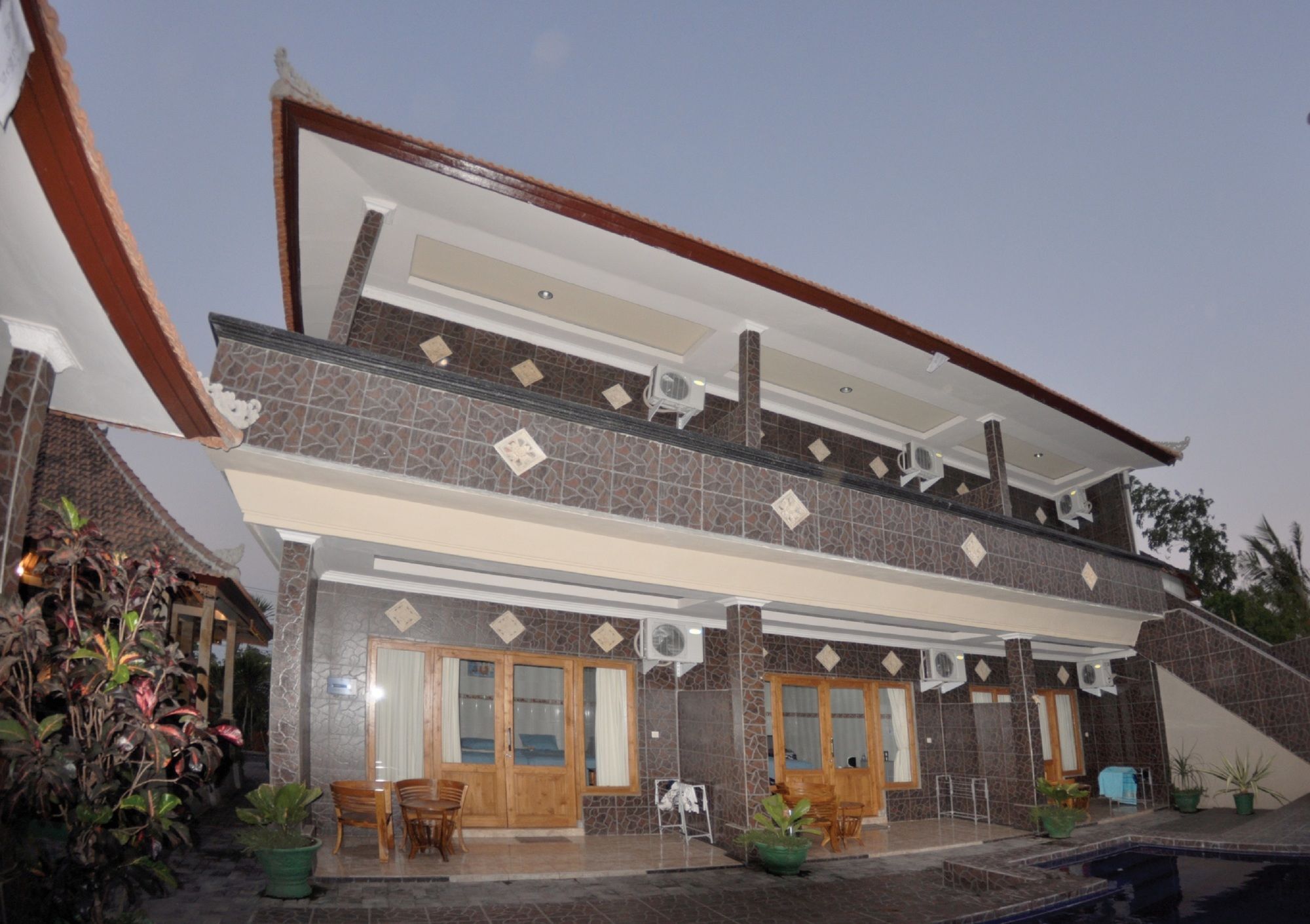 Tulamben Wreck Divers Resort y Restaurante Exterior foto